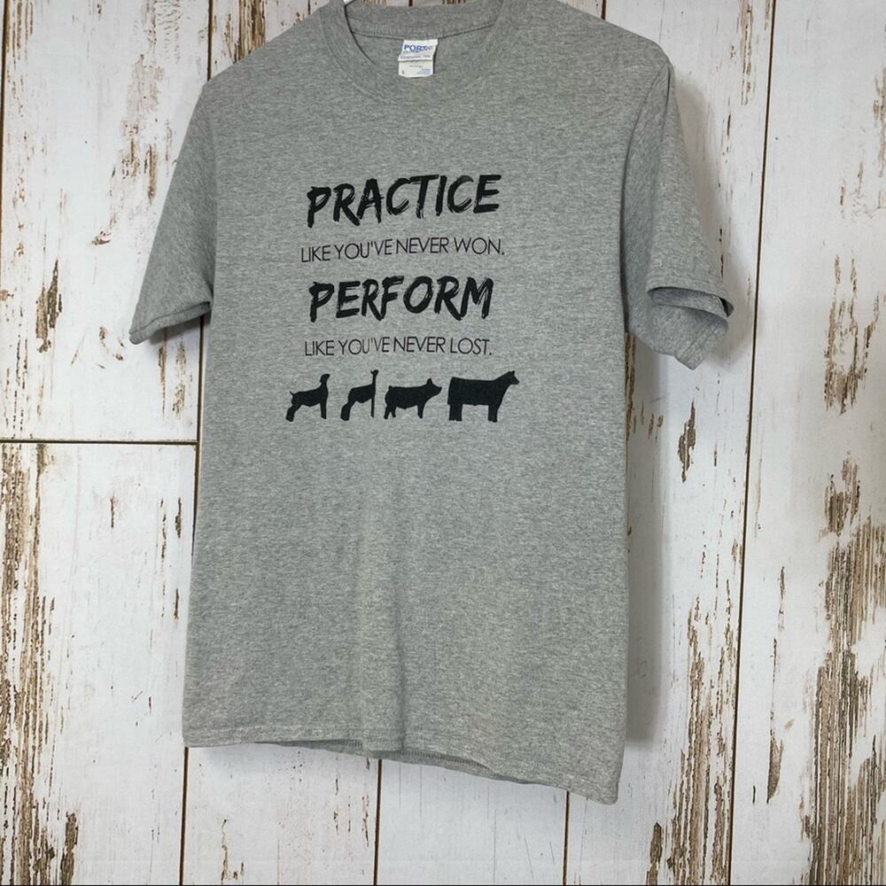 Port & Company, 4H Graphic T-Shirt. Size Small. In good used condition!